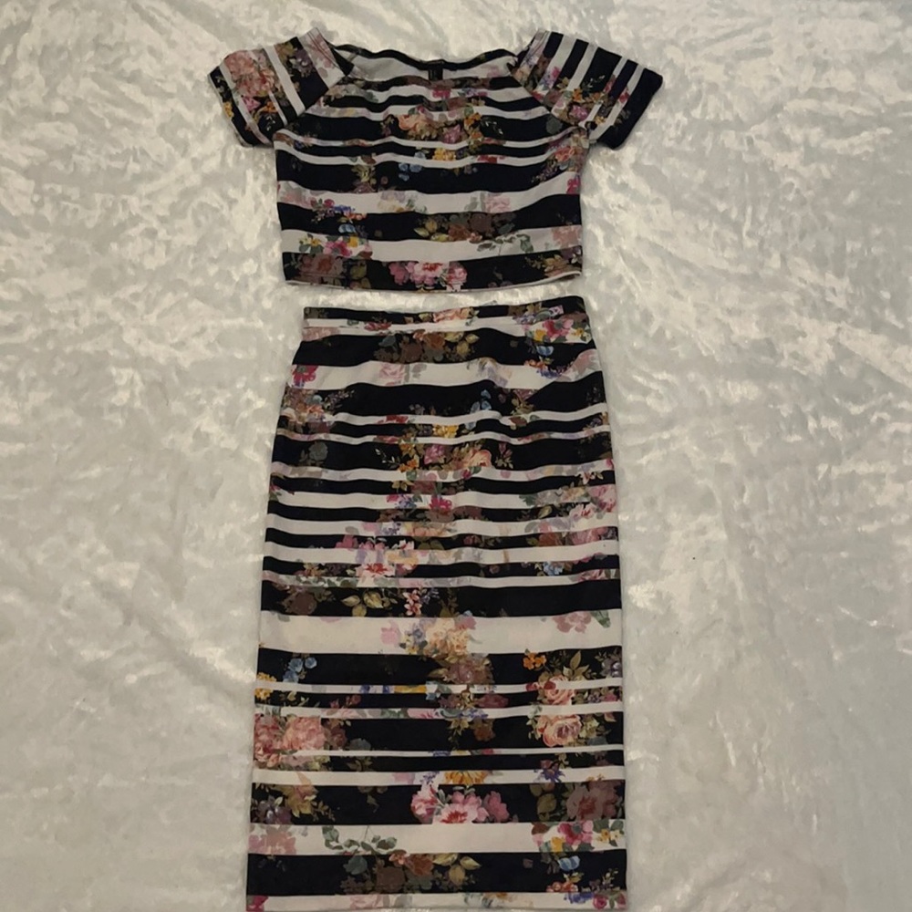 2 peace striped w/ flowers crop too midi skirt set